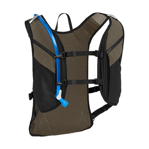 Chase Adventure 8 Vest 70oz, Black/Earth